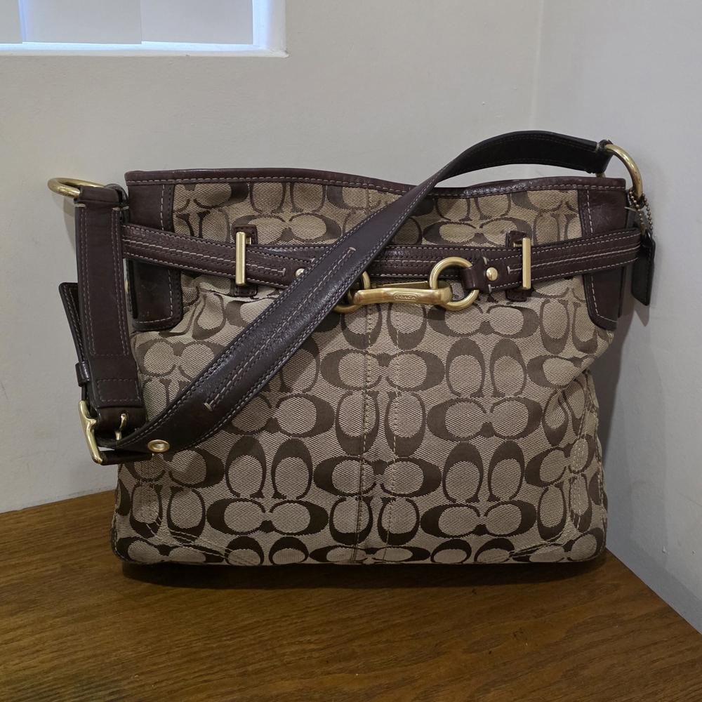 Coach Brown Signature Canvas Shoulder Bag with Gold Hardware - Picture 10 of 14